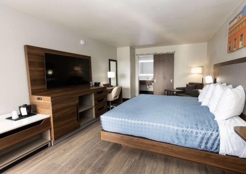 Bhagat Hotels Stone Mountain Atlanta BW Signature Collection in Tucker, USA