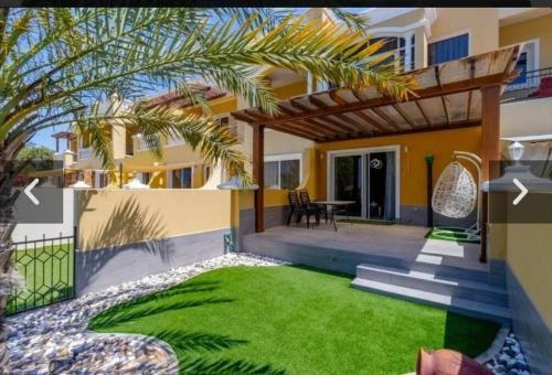 Villa in Al Hamra Village, Ras al-Khaimah