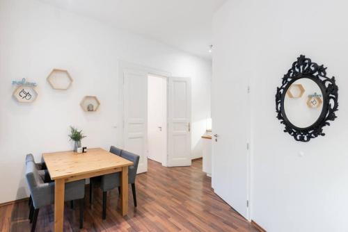 Metropolitan Prague Apt with Amenities - image 4