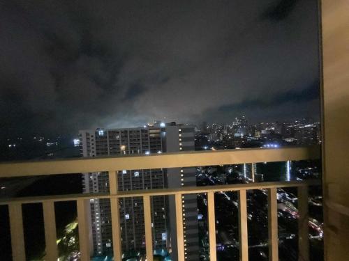 Coast Stay by J 41st floor Penthouse