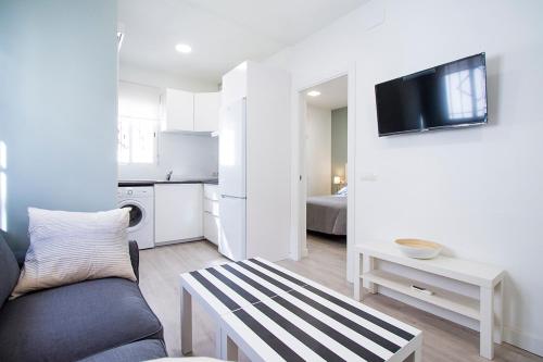 Two-Bedroom Apartment room in Apartamentos Tetuán Sandino