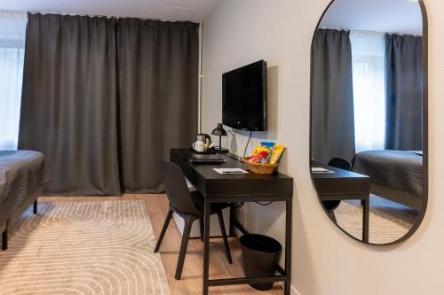 First Hotel Statt - image 8