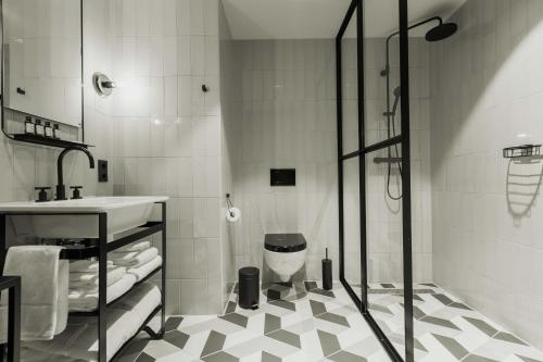 Comfort Room image 6