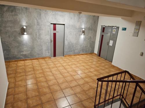 Hotel Trim - image 14