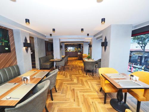 Best House Hotel - image 13