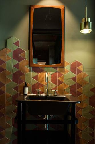 Hotel V Fizeaustraat - image 5