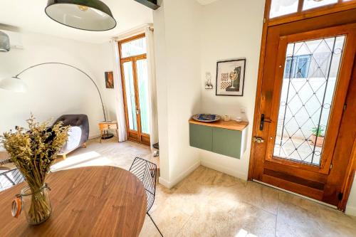 AC - Private Parking - Close to the ramparts AC - Private Parking - Close to the ramparts