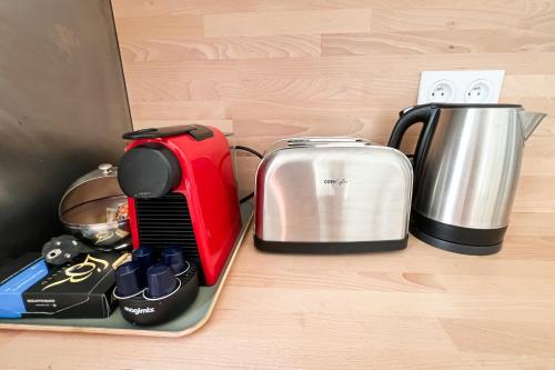 AC - Private Parking - Close to the ramparts AC - Private Parking - Close to the ramparts