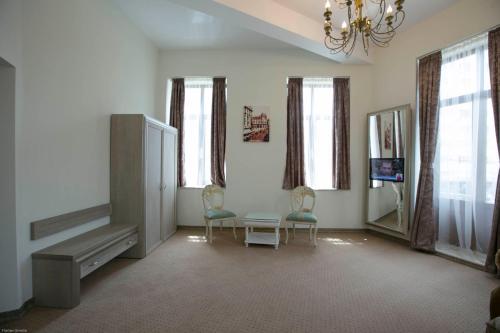 Euro Hotel Grivita - image 13