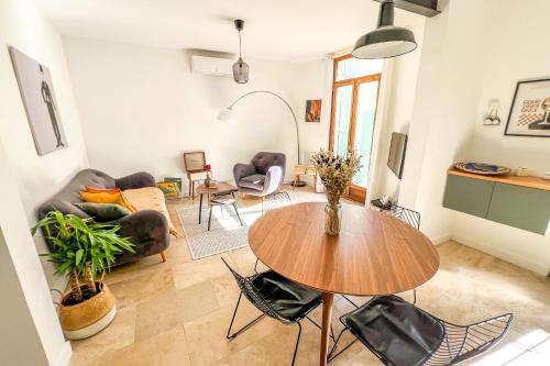 AC - Private Parking - Close to the ramparts AC - Private Parking - Close to the ramparts