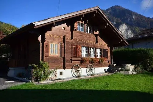 Swiss Traditional Chalet with Alpine Mtn View in Unterseen, Schweiz
