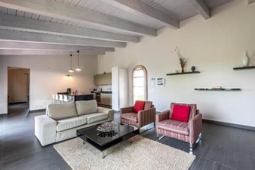   apartment with terrace in Petroio