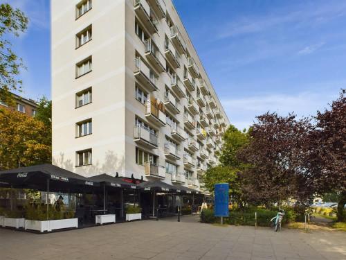 Bright Studio in Downtown Warsaw by Noclegi Renters - image 2