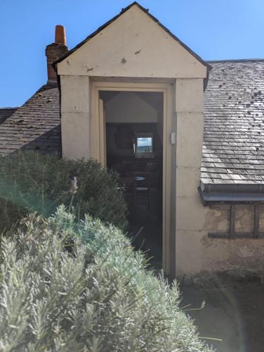 Appartement des hirondelles , au pied du château (Appartement des hirondelles , au pied du chateau) in ชินง ซิตี้ เซ็นเตอร์