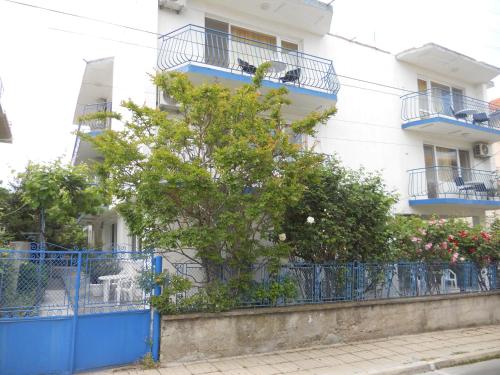 Клуб "Агато-полис"-стаи за семейна почивка (Клуб "Агато-полис"-стаи за семеина почивка) in Akhtopol