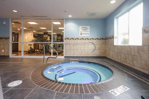 Holiday Inn Express Tulsa South Bixby an IHG Hotel - image 27