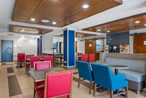Holiday Inn Express Tulsa South Bixby an IHG Hotel - image 21