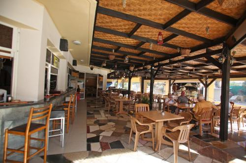 Sunquest Gardens Holiday Resort 4