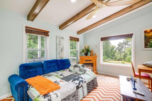 Front Royal Apt on 3 Acres with Mtn Views! in Front Royal, USA