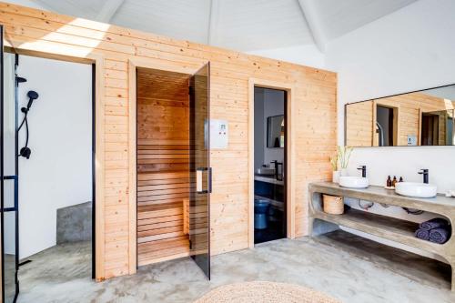 Eco Villa w Garden and Sauna Mountain View Villa - image 10