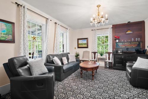 Shopping Restaurants 6 mins to Beach AC in ยาร์เมาท์ พอร์ต (MA)