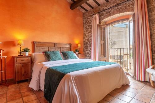 3 bedrooms, 5 beds
