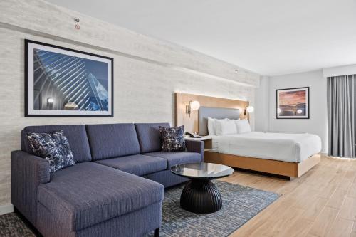 Radisson Hotel JFK Airport - image 10