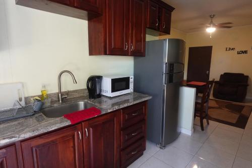 Cocina, Couples Retreat in Jacar Homes in Spanish Town