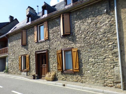 Maison familiale pour 8 gîte à louer Saccourvielle