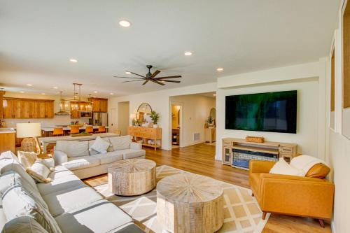 Spacious Utah Home with Hot Tub Less Than 1 Mi to Bear Lake!