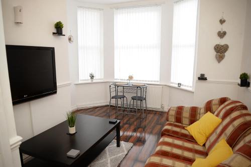Cosy Orrell Park Retreat Near Anfield and Aintree, Liverpool