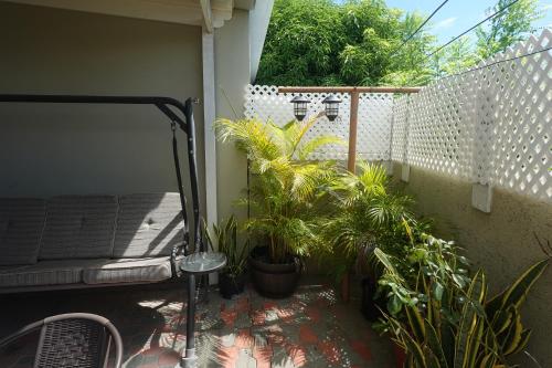 Vista exterior, Couples Retreat in Jacar Homes in Spanish Town