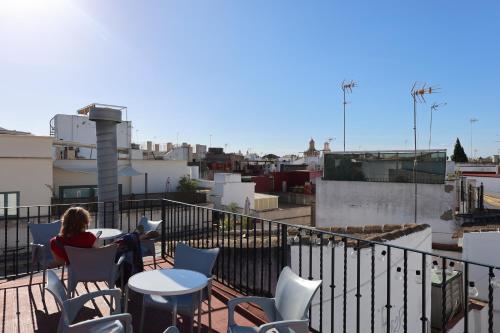 San Isidoro Hostel Sevilla - image 2