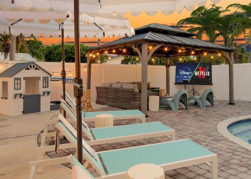 Luxury Heated Pool Oasis-10 mins to BEACH- Fast WiFi, Pompano Beach (zdjęcie 5)