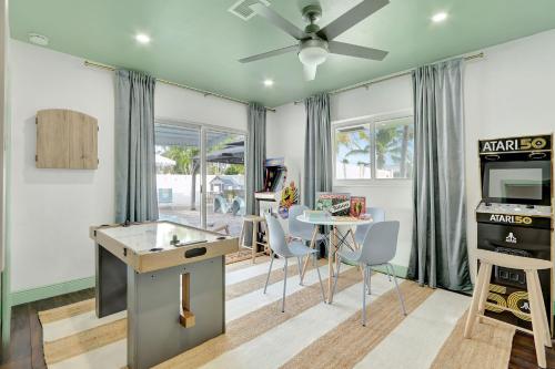 Luxury Heated Pool Oasis-10 mins to BEACH- Fast WiFi, Pompano Beach (zdjęcie 9)