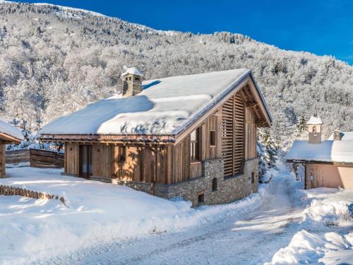 Chalet elegant 4* a Meribel, proche telecabine Olympe, 4 chambres, dortoir, hammam et cheminee - FR- in Le Raffort