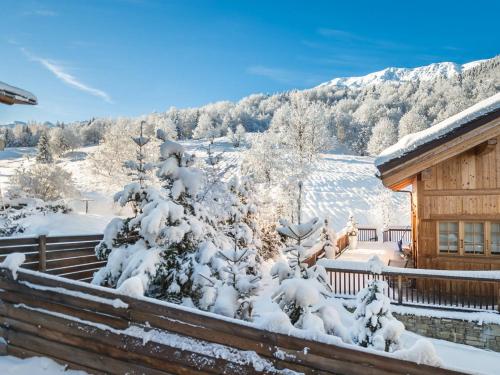 Chalet elegant 4* a Meribel, proche telecabine Olympe, 4 chambres, dortoir, hammam et cheminee - FR- in Le Raffort