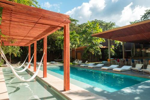 Swimming pool, Cacaoni Hotel in Choroni