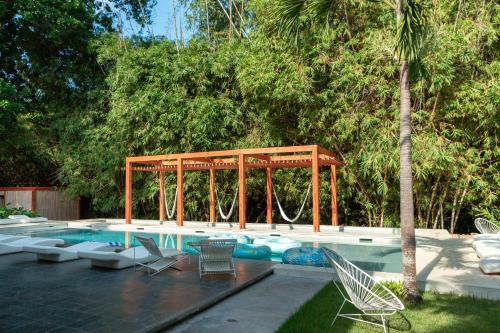 Peldbaseins, Cacaoni Hotel in Choroni