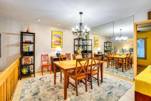 Sunny Titusville Retreat Near Space Coast! - image 10