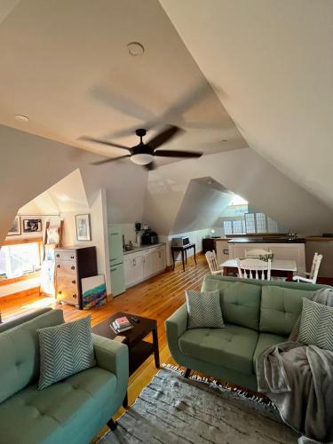 virtuve, The Lakeview Loft in Portkolborna (ON)