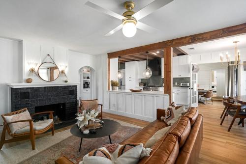Ruths Place - Walk to Main Hot Tub & Fire Pit in Fredericksburg, USA