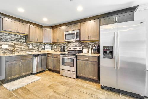 Chattanooga House with Grill 12 Mi to Downtown! in Chattanooga, USA