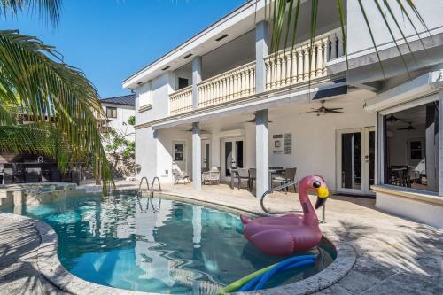 Tropical Pool Paradise x 6-BD 4-BA Luxury Living