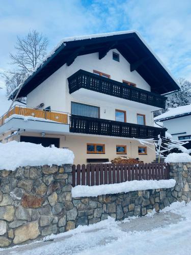 Exterior view, Ferienhaus JOLOISIA mit Blick auf Planai in Obere Klaus