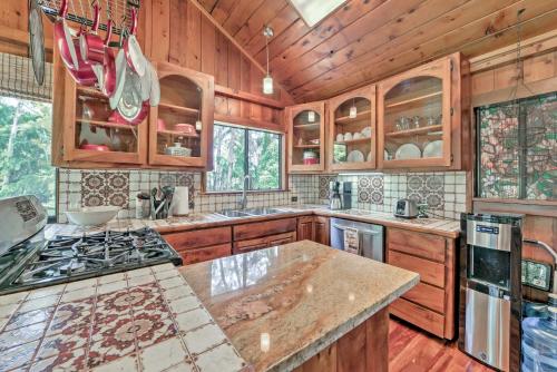 Secluded Keaau House with Hot Tub and Wraparound Porch! - image 10