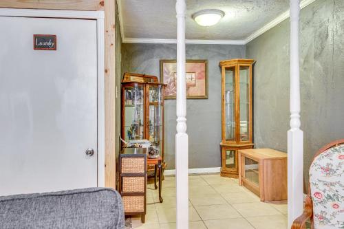 Lawton Home with Deck, Near Casinos and Museums! in Lawton, USA