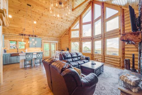 Stunning Banner Elk Cabin Rental with Hot Tub! in Banner Elk, USA