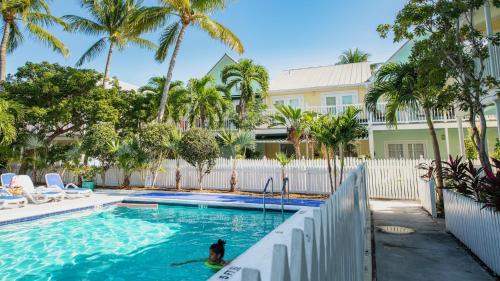 Serenity on Southard by Last Key Realty - image 4