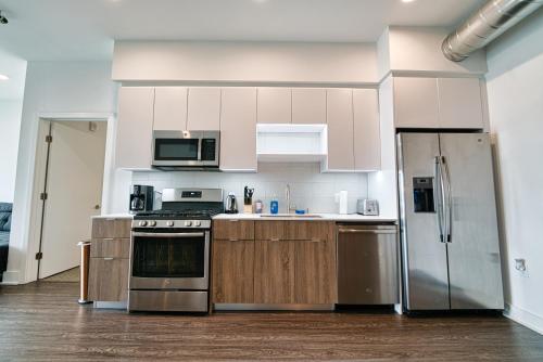 Modern 2Bedroom In MDR Free Parking in Los Angeles, USA